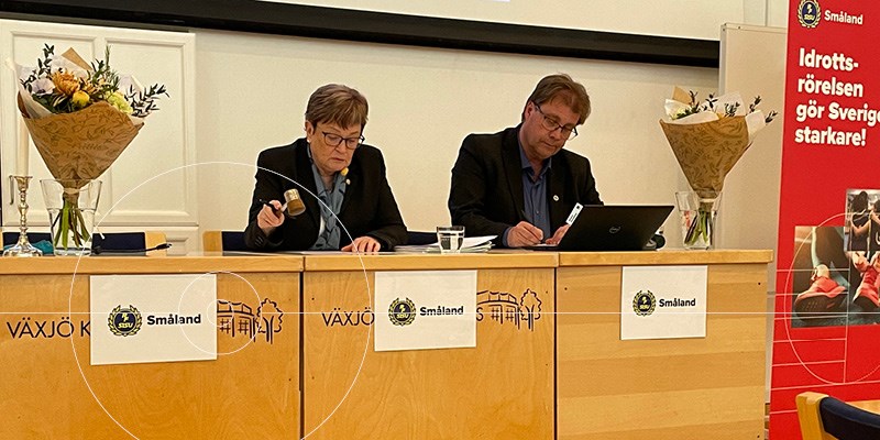 Foto: Distriktsidrottsmöte 2022 – Mötesordförande Bodil Fager-Bergquist och mötessekreterare Rickard Strandberg.